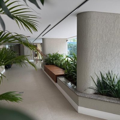 Apartamentos com 123m², 3 quartos (sendo 1 suíte), 1 garagem, no bairro Centro em Florianópolis