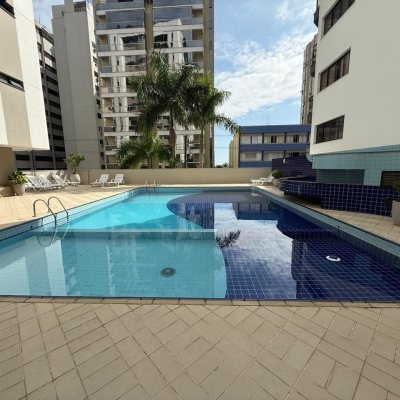 Apartamentos com 123m², 3 quartos (sendo 1 suíte), 1 garagem, no bairro Centro em Florianópolis