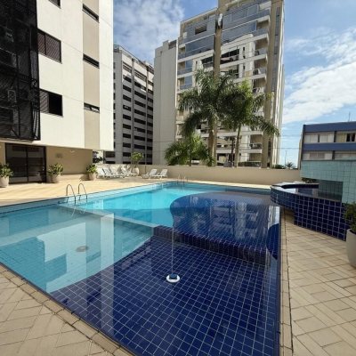 Apartamentos com 123m², 3 quartos (sendo 1 suíte), 1 garagem, no bairro Centro em Florianópolis