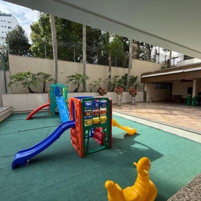 Apartamentos com 123m², 3 quartos (sendo 1 suíte), 1 garagem, no bairro Centro em Florianópolis