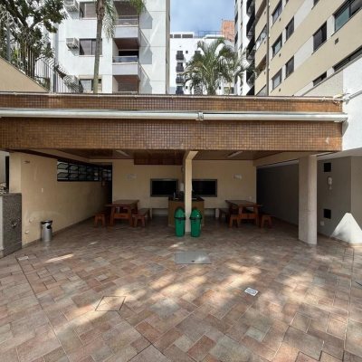 Apartamentos com 123m², 3 quartos (sendo 1 suíte), 1 garagem, no bairro Centro em Florianópolis