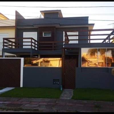 Sobrado Residencial com 105m², 3 quartos (sendo 1 suíte), 1 garagem, no bairro Campeche em Florianopolis