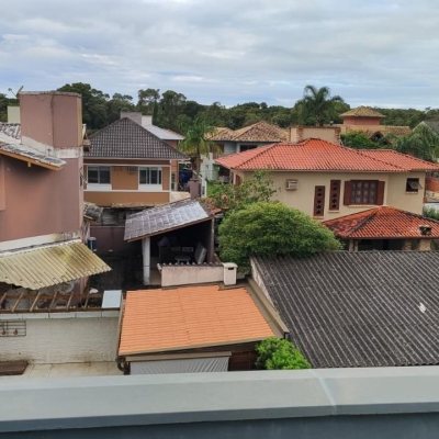 Sobrado Residencial com 105m², 3 quartos (sendo 1 suíte), 1 garagem, no bairro Campeche em Florianopolis