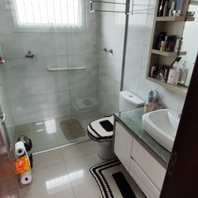 Sobrado Residencial com 105m², 3 quartos (sendo 1 suíte), 1 garagem, no bairro Campeche em Florianopolis