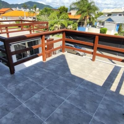 Sobrado Residencial com 105m², 3 quartos (sendo 1 suíte), 1 garagem, no bairro Campeche em Florianopolis