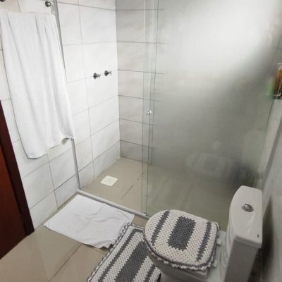 Sobrado Residencial com 105m², 3 quartos (sendo 1 suíte), 1 garagem, no bairro Campeche em Florianopolis