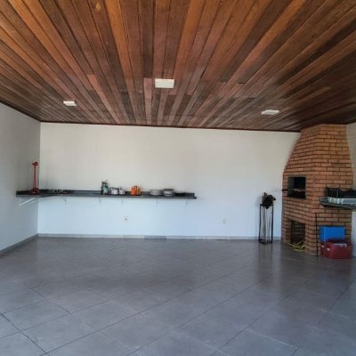 Apartamentos com 133m², 3 quartos (sendo 1 suíte), 1 garagem, no bairro Balneário em Florianópolis