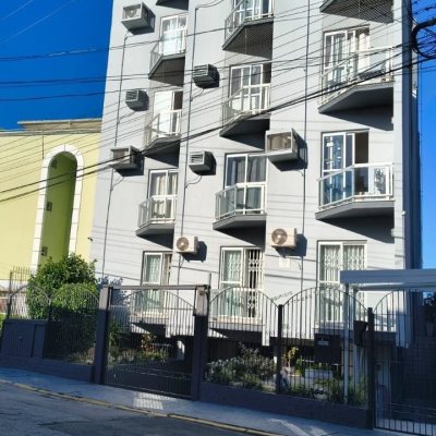 Apartamentos com 133m², 3 quartos (sendo 1 suíte), 1 garagem, no bairro Balneário em Florianópolis