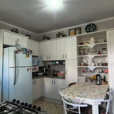 Apartamentos com 133m², 3 quartos (sendo 1 suíte), 1 garagem, no bairro Balneário em Florianópolis