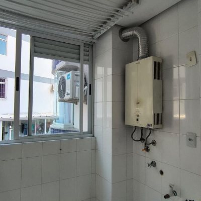 Apartamentos com 114m², 3 quartos (sendo 1 suíte), 1 garagem, no bairro Coqueiros em Florianópolis