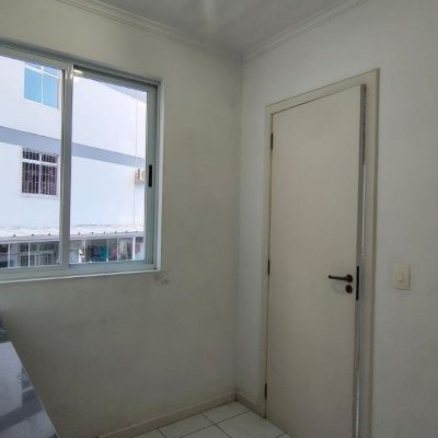 Apartamentos com 114m², 3 quartos (sendo 1 suíte), 1 garagem, no bairro Coqueiros em Florianópolis