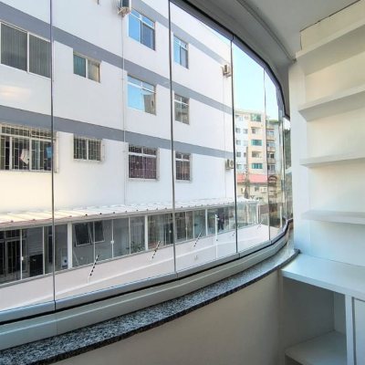 Apartamentos com 114m², 3 quartos (sendo 1 suíte), 1 garagem, no bairro Coqueiros em Florianópolis