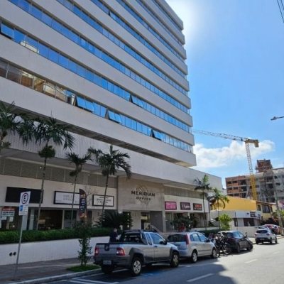 Sala com 27m², no bairro Trindade em Florianópolis