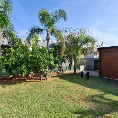 Casa em Condomínio com 105m², 2 quartos, 2 garagens, no bairro São João Do Rio Vermelho em Florianópolis