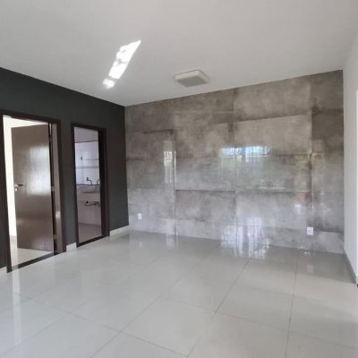 Casa em Condomínio com 105m², 2 quartos, 2 garagens, no bairro São João Do Rio Vermelho em Florianópolis