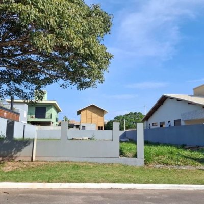 Terrenos Residenciais com 459m², no bairro São João Do Rio Vermelho em Florianópolis