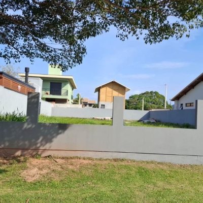 Terrenos Residenciais com 459m², no bairro São João Do Rio Vermelho em Florianópolis