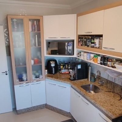 Apartamentos com 75m², 3 quartos, 1 garagem, no bairro Capoeiras em Florianópolis