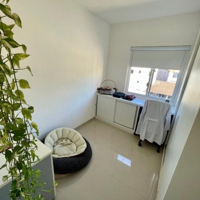 Apartamentos com 75m², 3 quartos, 1 garagem, no bairro Capoeiras em Florianópolis