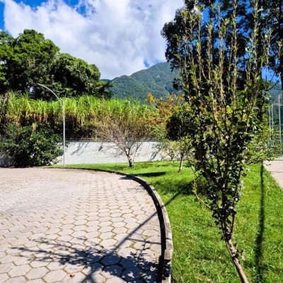 Apartamentos com 49m², 2 quartos, 1 garagem, no bairro Praia De Fora em Palhoça