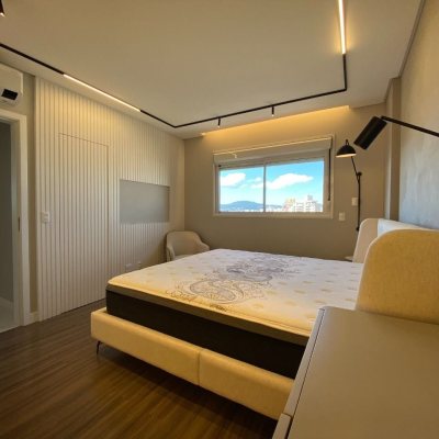 Apartamentos com 111m², 3 quartos (sendo 2 suítes), 2 garagens, no bairro Canto em Florianópolis