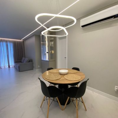 Apartamentos com 111m², 3 quartos (sendo 2 suítes), 2 garagens, no bairro Canto em Florianópolis