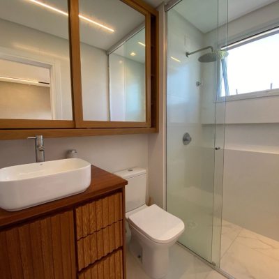 Apartamentos com 111m², 3 quartos (sendo 2 suítes), 2 garagens, no bairro Canto em Florianópolis