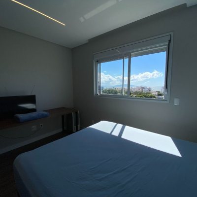 Apartamentos com 111m², 3 quartos (sendo 2 suítes), 2 garagens, no bairro Canto em Florianópolis