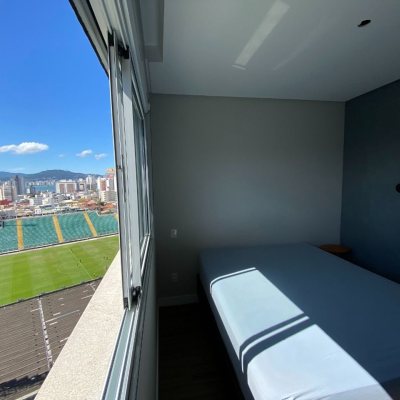 Apartamentos com 111m², 3 quartos (sendo 2 suítes), 2 garagens, no bairro Canto em Florianópolis