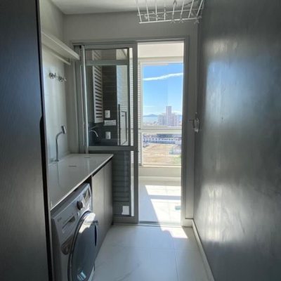 Apartamentos com 111m², 3 quartos (sendo 2 suítes), 2 garagens, no bairro Canto em Florianópolis