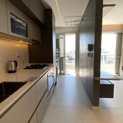 Apartamentos com 111m², 3 quartos (sendo 2 suítes), 2 garagens, no bairro Canto em Florianópolis