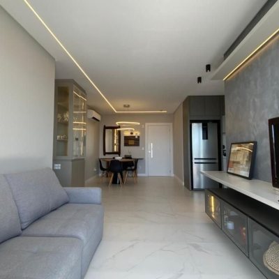 Apartamentos com 111m², 3 quartos (sendo 2 suítes), 2 garagens, no bairro Canto em Florianópolis