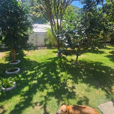Casa Residencial com 130m², 3 quartos (sendo 1 suíte), 1 garagem, no bairro Rio Tavares em Florianópolis