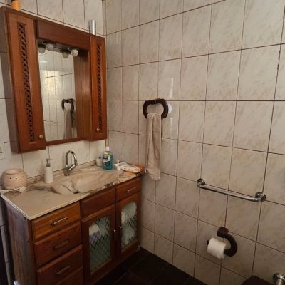 Casa Residencial com 130m², 3 quartos (sendo 1 suíte), 1 garagem, no bairro Rio Tavares em Florianópolis