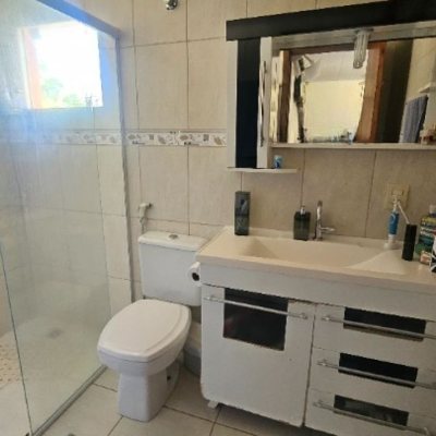 Casa Residencial com 130m², 3 quartos (sendo 1 suíte), 1 garagem, no bairro Rio Tavares em Florianópolis