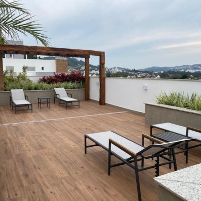 Apartamentos com 52m², 1 quarto, 2 garagens, no bairro Itacorubi em Florianópolis