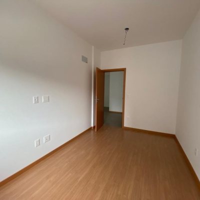 Apartamentos com 52m², 1 quarto, 2 garagens, no bairro Itacorubi em Florianópolis