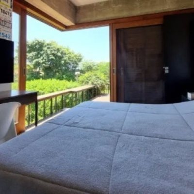 Casa Residencial com 362m², 3 quartos (sendo 1 suíte), 2 garagens, no bairro Rio Tavares em Florianópolis