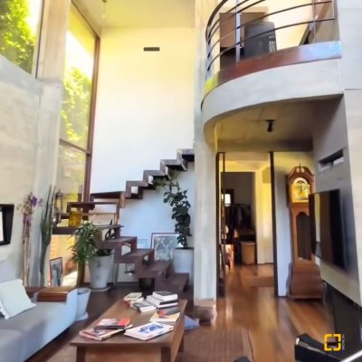 Casa Residencial com 362m², 3 quartos (sendo 1 suíte), 2 garagens, no bairro Rio Tavares em Florianópolis