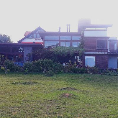 Casa Residencial com 362m², 3 quartos (sendo 1 suíte), 2 garagens, no bairro Rio Tavares em Florianópolis