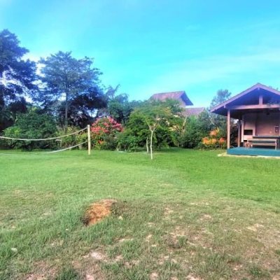 Casa Residencial com 362m², 3 quartos (sendo 1 suíte), 2 garagens, no bairro Rio Tavares em Florianópolis
