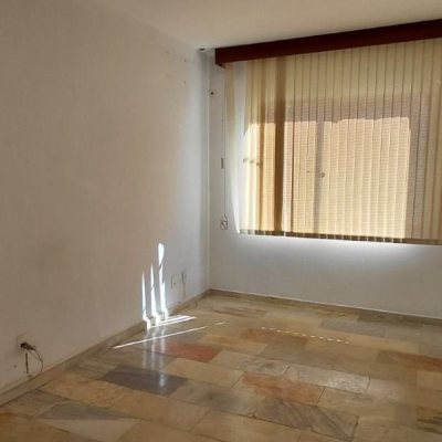 Cobertura com 252m², 3 quartos (sendo 1 suíte), 2 garagens, no bairro Centro em Florianópolis