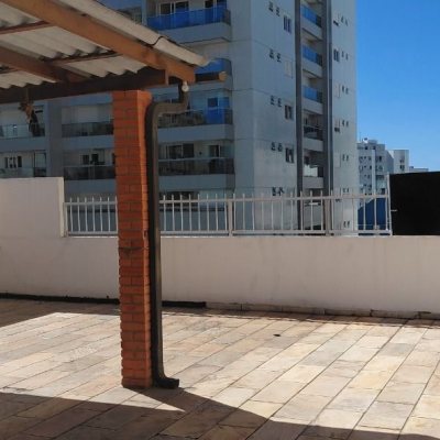 Cobertura com 252m², 3 quartos (sendo 1 suíte), 2 garagens, no bairro Centro em Florianópolis