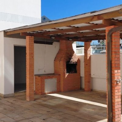 Cobertura com 252m², 3 quartos (sendo 1 suíte), 2 garagens, no bairro Centro em Florianópolis