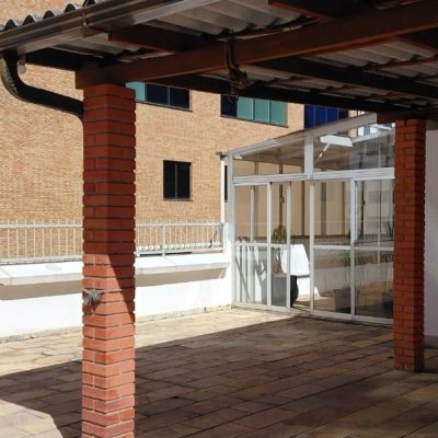 Cobertura com 252m², 3 quartos (sendo 1 suíte), 2 garagens, no bairro Centro em Florianópolis