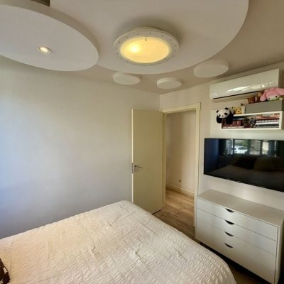 Apartamentos com 130m², 4 quartos (sendo 2 suítes), 3 garagens, no bairro Agronômica em Florianópolis