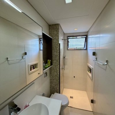 Apartamentos com 130m², 4 quartos (sendo 2 suítes), 3 garagens, no bairro Agronômica em Florianópolis