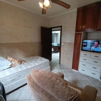 Casa Residencial com 139m², 3 quartos (sendo 1 suíte), 2 garagens, no bairro Jardim Atlântico em Florianópolis