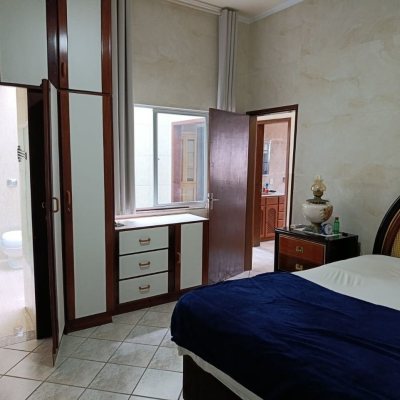 Casa Residencial com 139m², 3 quartos (sendo 1 suíte), 2 garagens, no bairro Jardim Atlântico em Florianópolis