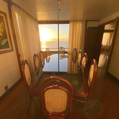 Apartamentos com 283m², 3 quartos (sendo 2 suítes), 2 garagens, no bairro Beira Mar em Florianópolis
